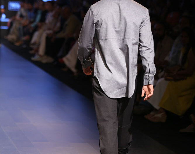 vaibhav_singh_lakme_fashion_week_menswear_look_3_back